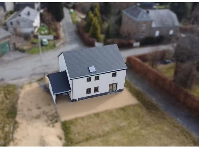 Photo LES HAYONS (BOUILLON) : Maison neuve, 4 façades, avec jardin et carport. image 4/6