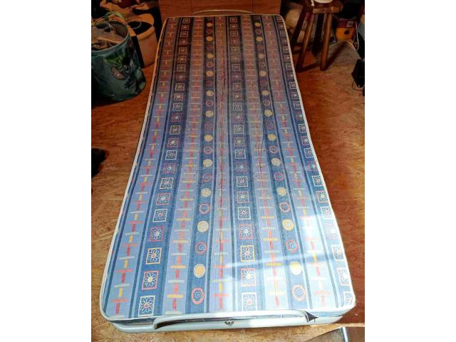 Photo Lit pliant avec matelas image 4/5