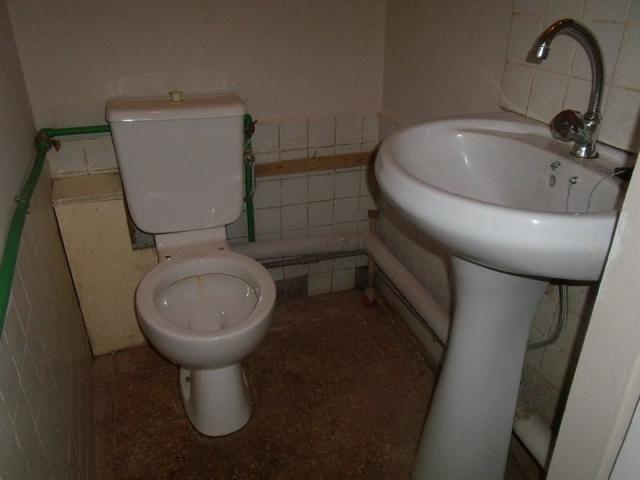 Photo LOCAL A LOUER A MANDROSOA IVATO Ref#7584 image 4/4