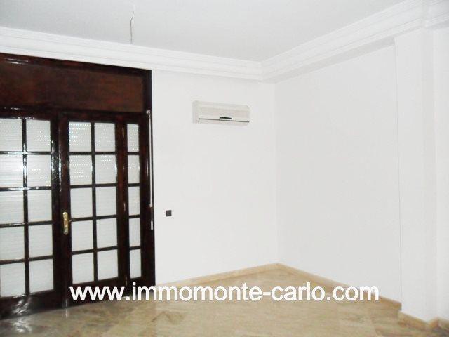 Photo Location villa avec piscine au  quartier Souissi image 4/6