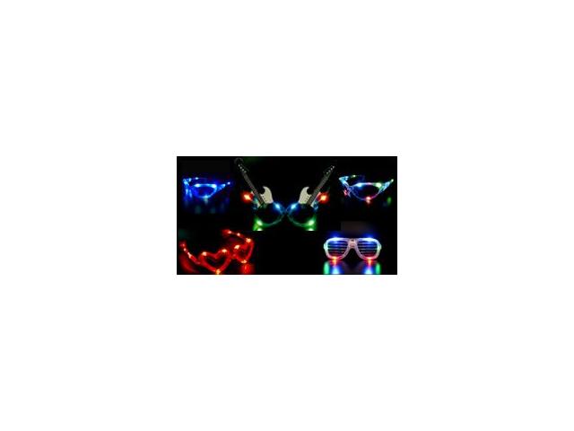 Photo Lot d'articles fluo à prix cassé image 4/5