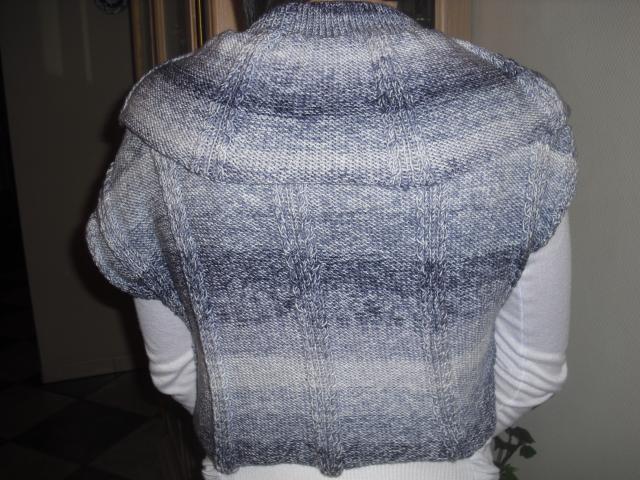 Photo lutter contre le froid un tricot fait mainchâle au crochet et sur mesure image 4/4