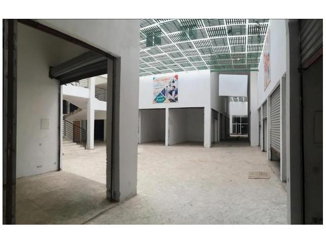 Photo MAGASIN 21M² dans centre commercial ain sebaa image 4/5