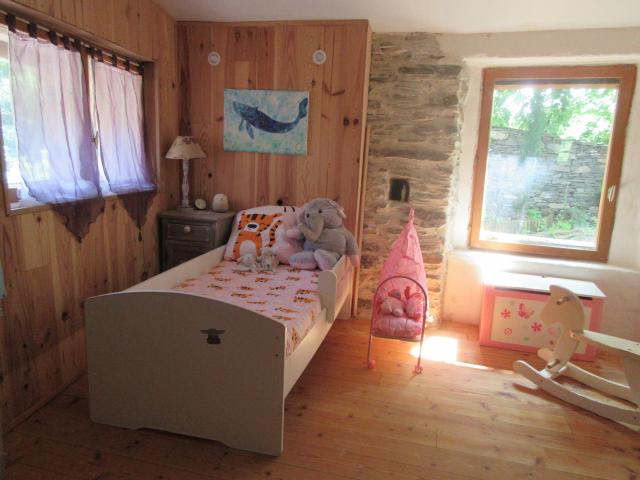 Photo MAISON EN PIERRES 120 m²   3 CHAMBRES   JARDIN 600 m²  AU CALME  MONTAGNE NOIRE image 4/6