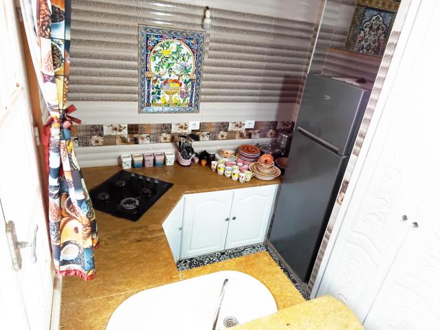 Photo Maison meublée , à 1 minute à pied de la mer , dans Mnakaa dans Salakta image 4/6