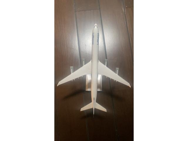 Photo Maquette Lufthansa Airlines Airbus a 340-600 image 4/4