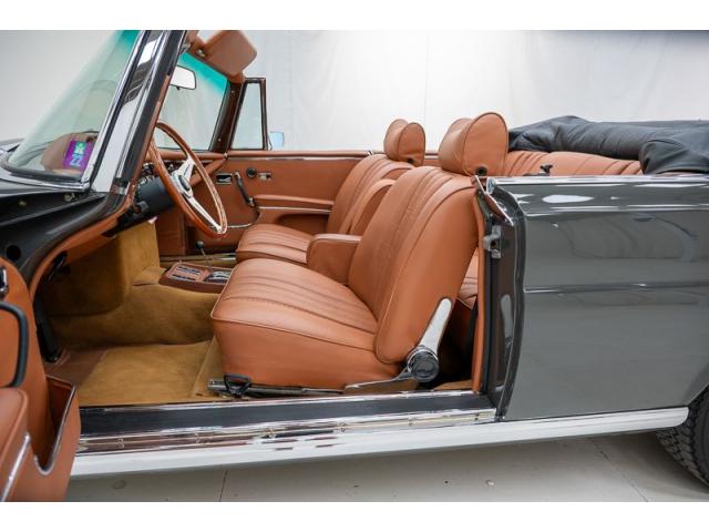 Photo Mercedes-Benz 280 SE 3.5 '70 CH00956 image 4/6