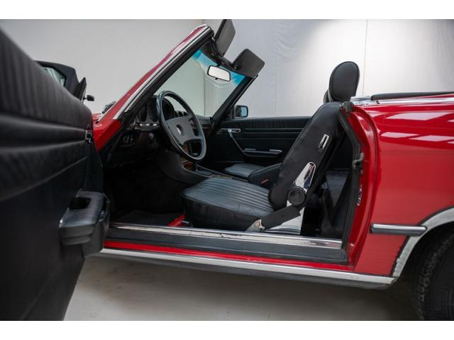 Photo Mercedes-Benz 280 SL '83 CH16371 image 4/6