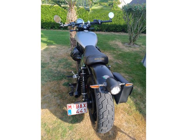 Photo Moto Guzzi V9 Bober Centenario image 4/6