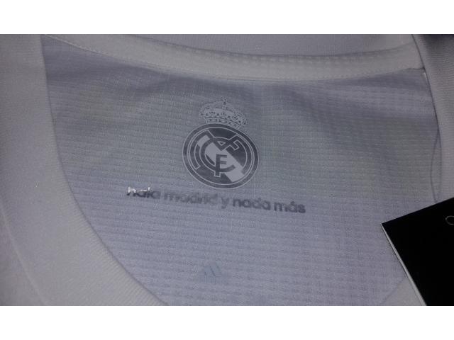 Photo Nouveau maillot du Réal de Madrid 2016 taille XL image 4/5