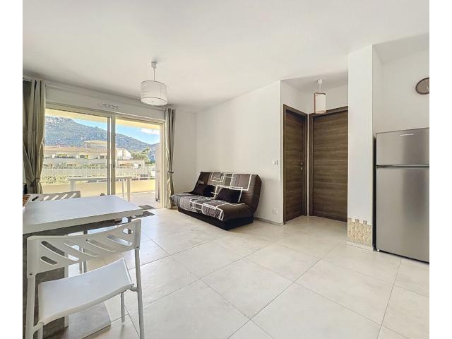 Photo NOUVEAUTE! T2 Lumineux et entièrement climatisé dans la marina de Sant' Ambroggio L05 image 4/6