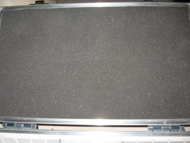 Photo Nouvelle valise en aluminium avec 6 compartiments image 4/6