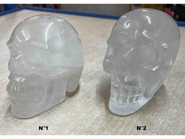 Photo Petit crâne en cristal de roche - H: 8 cm image 4/4