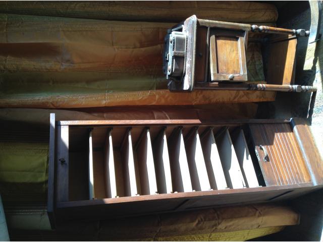 Photo petit meuble ancien en pichtpin massif image 4/5