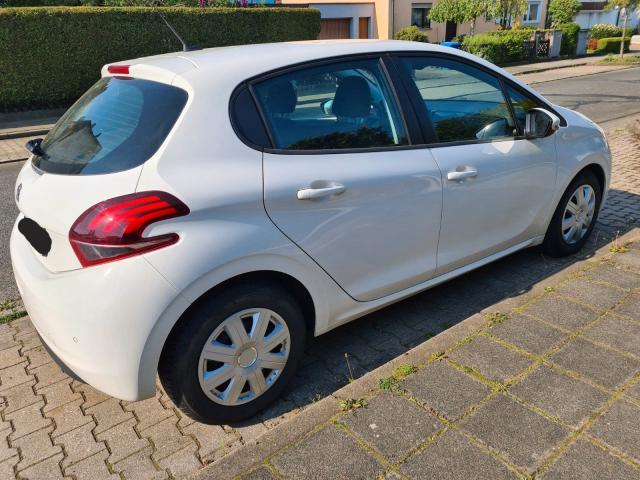 Photo Peugeot 208 BlueHDi 100 Active image 4/4
