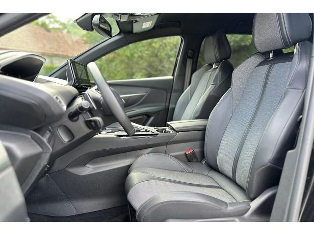 Photo Peugeot 3008 1.2 PureTech 130 Allure Aut. - 04 2024 image 4/6