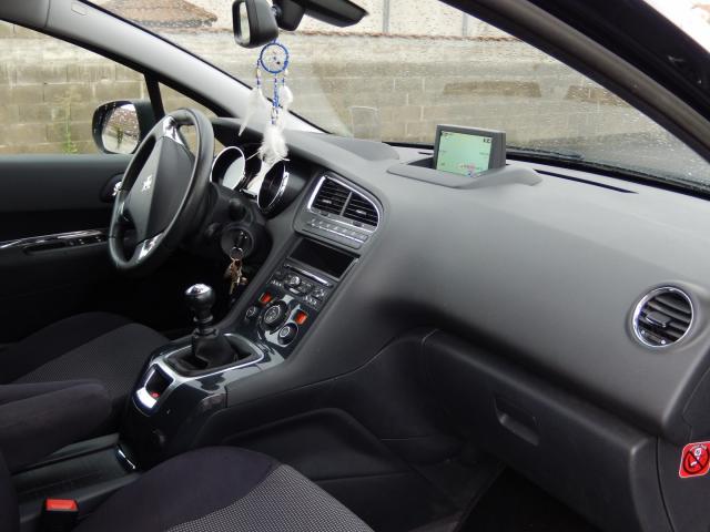 Photo Peugeot 5008 1.6 HDI 115 FAP ALLURE 7PL image 4/5