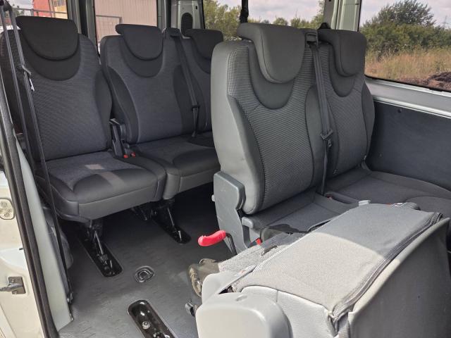 Photo Peugeot Expert 9places Minibus 2.0hdi 130cv 94kw Airco Cruis image 4/6