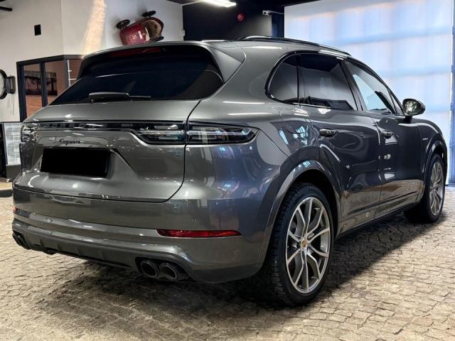 Photo Porsche Cayenne Coupe E-Hybrid 4.0 V8 680 ch Tiptronic BVA Turbo S image 4/5