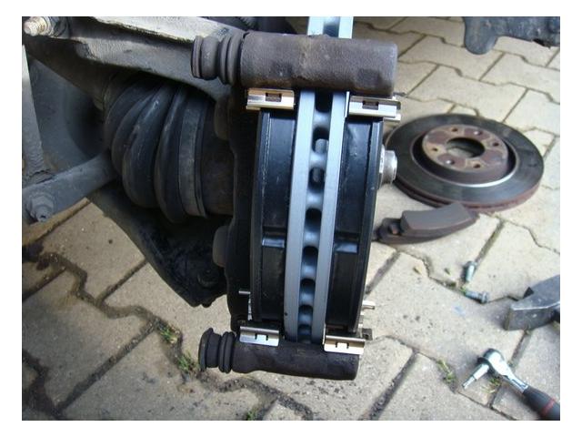 Photo Remplacement des freins de votre voiture image 4/4