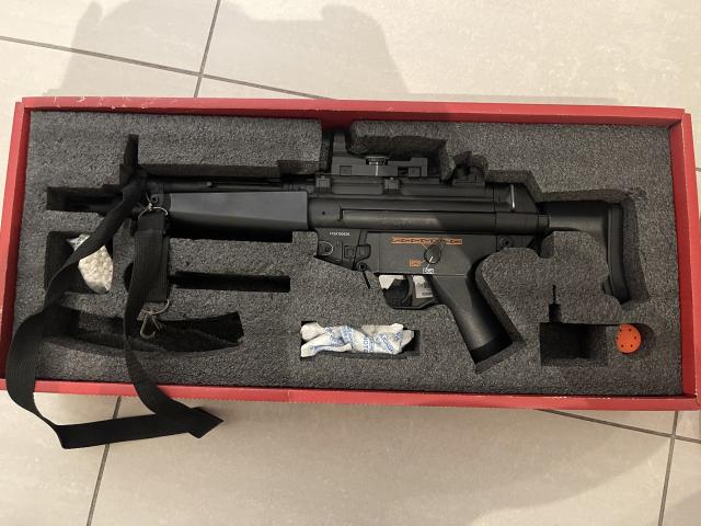 Photo Réplique airsoft MP5 (1.56 j) + accessoires image 4/6