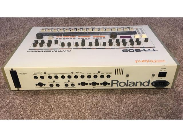 Photo Roland TR-909 image 4/4