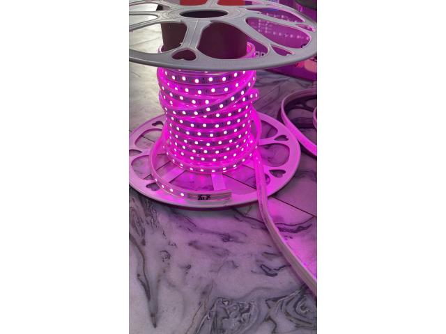 Photo ROULEAU GUIRLANDES LED LUMINEUSES COULEURS DIVERSES 100 m. image 4/4