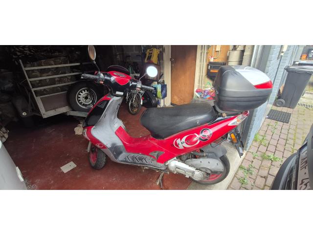 Photo Scooter Kymco super 9 S  lie 50 cc image 4/6