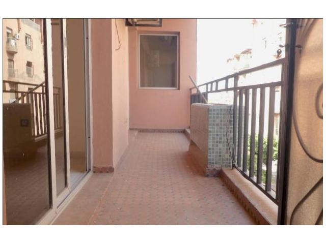 Photo SPACIEUX BUREAU VC UN GRAND BALCON TRAVERSANT image 4/4