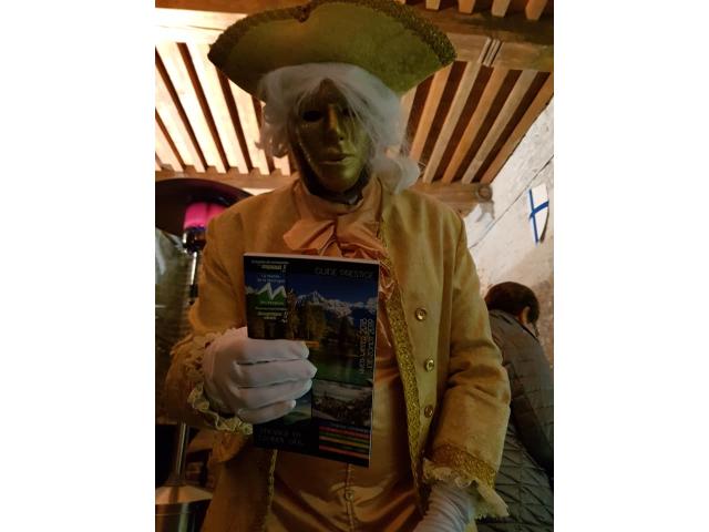 Photo Spectacle de clown, animations de rue, du mime, de la statue vivante, échassier, faux serveur pour é image 4/6