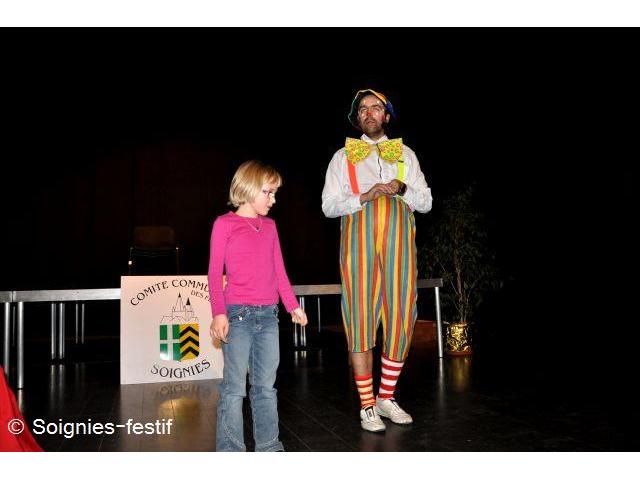 Photo Spectacle de clown pour égayer la fête de Saint Nicolas image 4/6