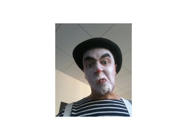 Photo Spectacles de clown, animations de rue, mime, faux serveur, statue vivante, humoriste pour égayer vo image 4/6