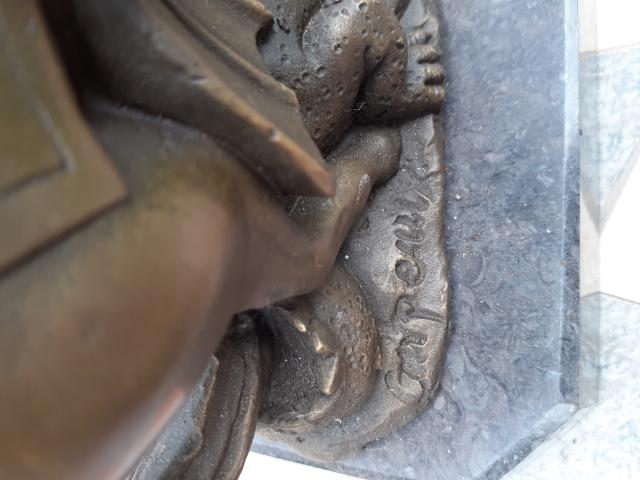 Photo ST GEORGES EN BRONZE TERRASSANT LE DRAGON. image 4/6