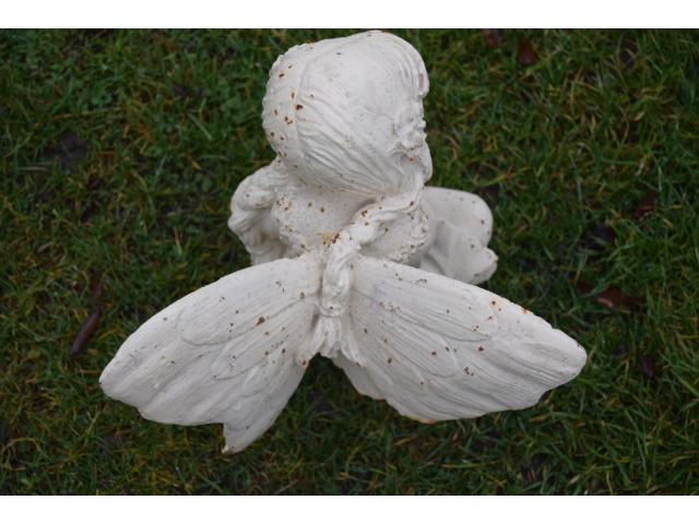 Photo STATUE EN FONTE PATINEE BLANCHE(fée assise et assoupie) image 4/6