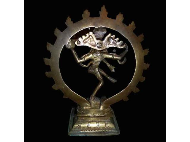 Photo Statuette de Shiva Nataraja en bronze doré image 4/6