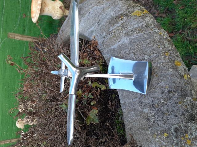 Photo SUPERBE AVION SUR SOCLE EN FONTE D'ALUMINIUM image 4/6