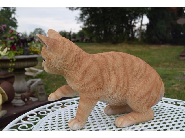 Photo Superbe chat roux tigré en polyrésine de grande qualité image 4/6