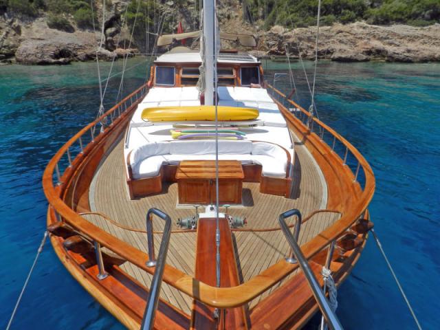 Photo Superbe ketch de 28 m avec 6 cabines rénovée en 2016 image 4/6