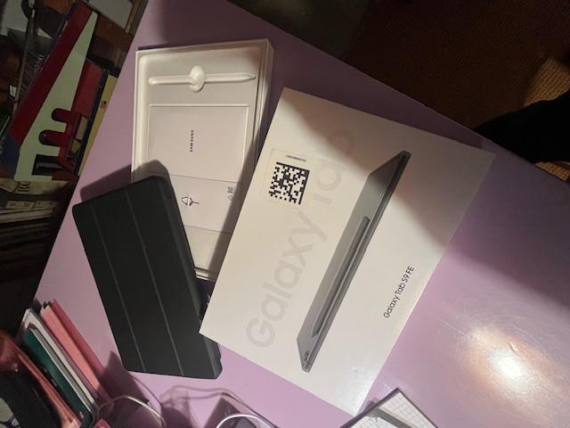 Photo Tablette Samsung Galaxy S9 FE 10.9’’256 Go avec housse image 4/6