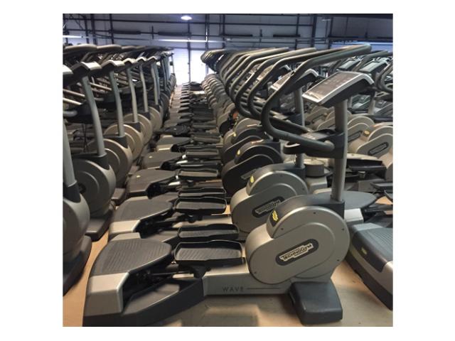 Photo TECHNOGYM EXCITE WAVE ELLIPTIQUE à partir de 899€ HT image 4/5