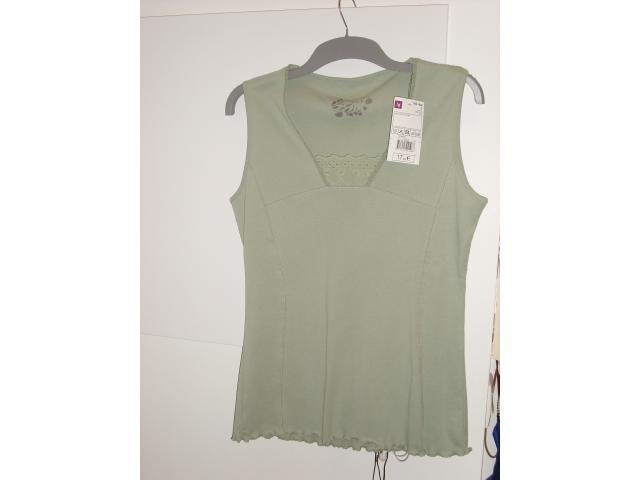 Photo Tee-Shirt femmetout neuf avec étiquettes image 4/5