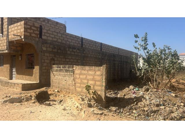 Photo Terrain de 165 mètres carrés à vendre à Saly Sénégal image 4/4