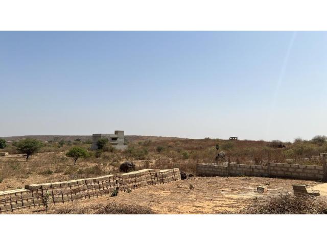 Photo Terrain de 300 mètres carrés à vendre à Popenguine Sénégal image 4/4