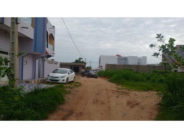 Photo Terrain de 300 mètres carrés à vendre à Saly Sénégal image 4/4