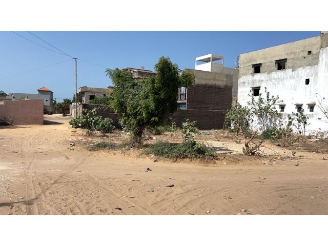 Photo Terrain de 300 mètres carrés à vendre à Saly Sénégal image 4/4