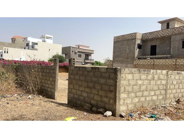 Photo Terrain de 300 mètres carrés à vendre à Saly Sénégal image 4/4