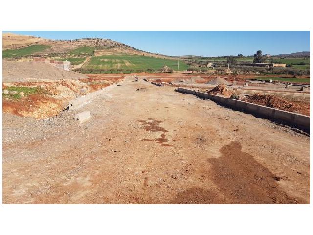 Photo TERRAIN R+2 A LOTISSEMENT AL YAQIN BERKANE image 4/6