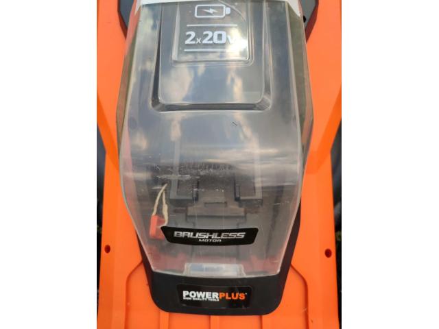 Photo Tondeuse à gazon sur batterie (pour pièces) image 4/5