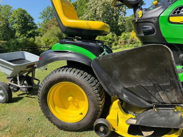 Photo Tondeuse autoportée JOHN DEERE X165 120 h + accessoires image 4/5