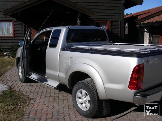 Photo Toyota Hilux iii 120 d-4d gx simple cabine 4x4 image 4/4